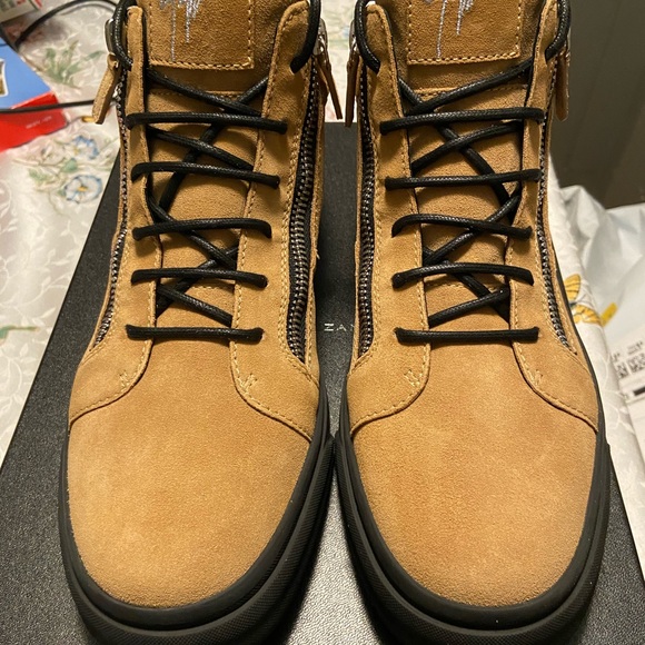NEW Giuseppe Zanotti Suede Sand Tan Mid Top Sneaker - Picture 6 of 12